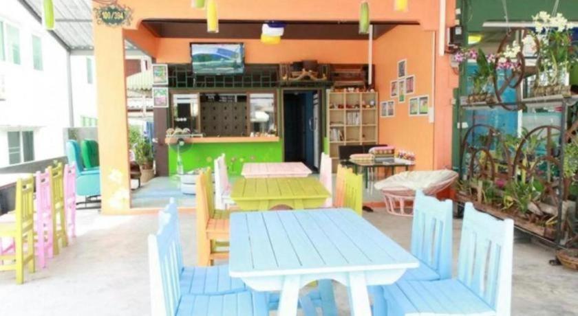 Oyo 586 I Hostel Phuket Exterior photo